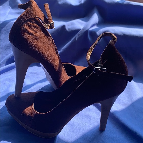 Women’s suede platform strap shoes - Picture 3 of 6